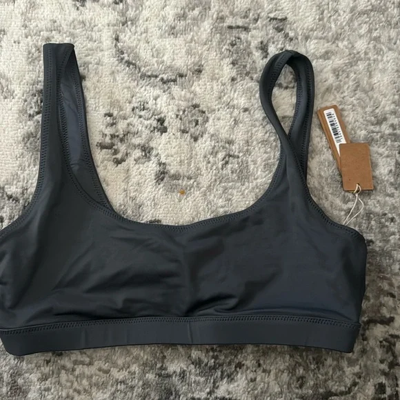 SKIMS SIGNATURE SWIM TANK BIKINI TOP - 0743 - Picture 2 of 2